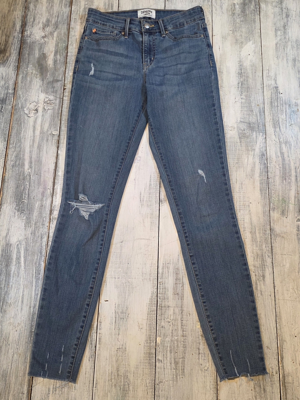 Denizen from Levi's Women's Mid Rise Dark Blue Ripped Skinny Jeans sz 4 Long